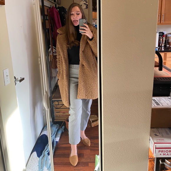 Meet your Posher, Eliana - Picture 2 of 9